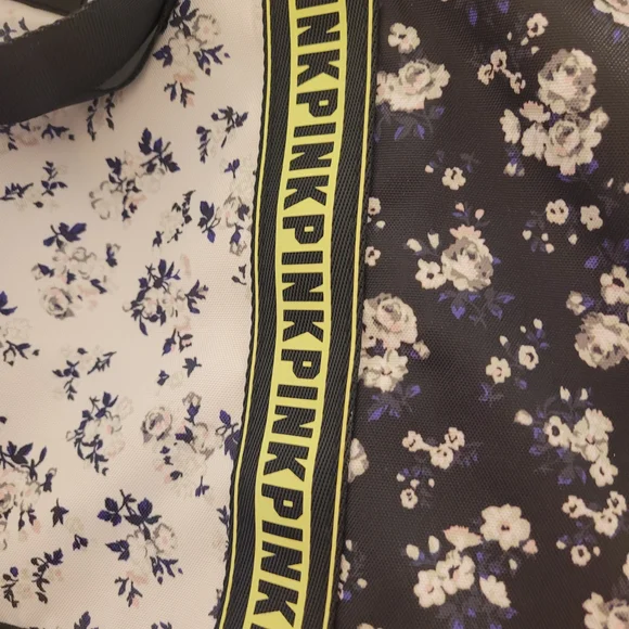 Victoria's Secret Getaway Weekend Gym  Tote Bag - Floral Brand New- Very Large! - Picture 2 of 8
